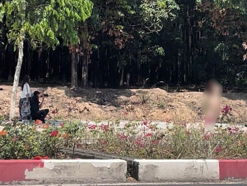 Vụ cô gái không mặc đồ chụp ảnh giữa đường ở Bình Dương: "Truy" người tung ảnh nóng