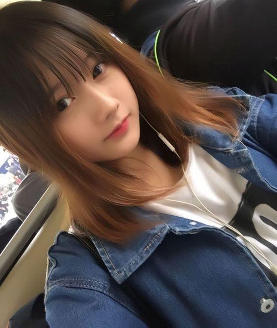 Ảnh Gái 2K9: Khám Phá Phong Cách Tóc Ngắn Ngang Vai Đang “Gây Bão” Của Thế Hệ Z
