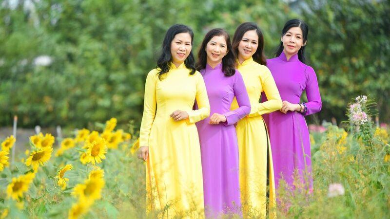 Cách tạo dáng chụp ảnh áo dài nhóm đẹp, ấn tượng