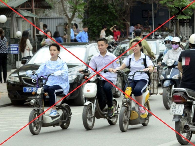 Đi xe điện có phải đội mũ bảo hiểm không? Quy định mới nhất về mũ bảo hiểm xe điện