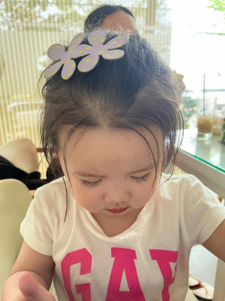 Sau mối tình "chú - cháu" với nữ sinh cấp 3, Quách Ngọc Tuyên giờ có con gái xinh bụ bẫm, giống bố