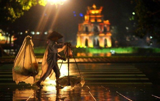 Thời tiết hôm nay ngày 24/11/2023: Hà Nội đêm mưa rét, Thành phố Hồ Chí Minh ngày nắng, Đà Nẵng chiều tối có mưa