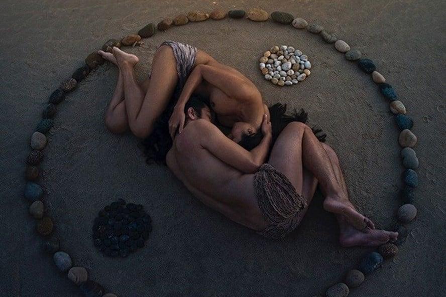 Triển lãm ảnh khoả thân chính thống đầu tiên dán nhãn 18+