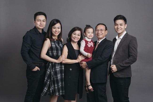 65+ Cách Tạo Dáng Chụp Ảnh Gia Đình Lưu Trọn Khoảnh Khắc