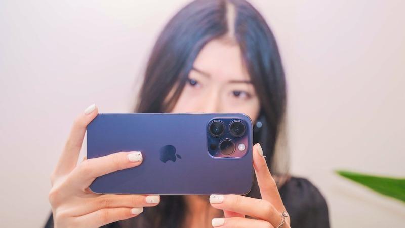 Selfie là gì? 20 cách chụp ảnh selfie đẹp cho các cô nàng sống ảo