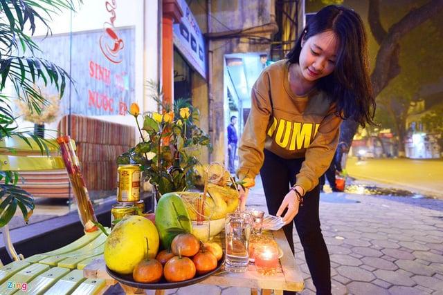 Cúng giao thừa, cúng mùng 1, cúng hóa vàng: 3 lễ quan trọng không thể bỏ qua Tết Mậu Tuất