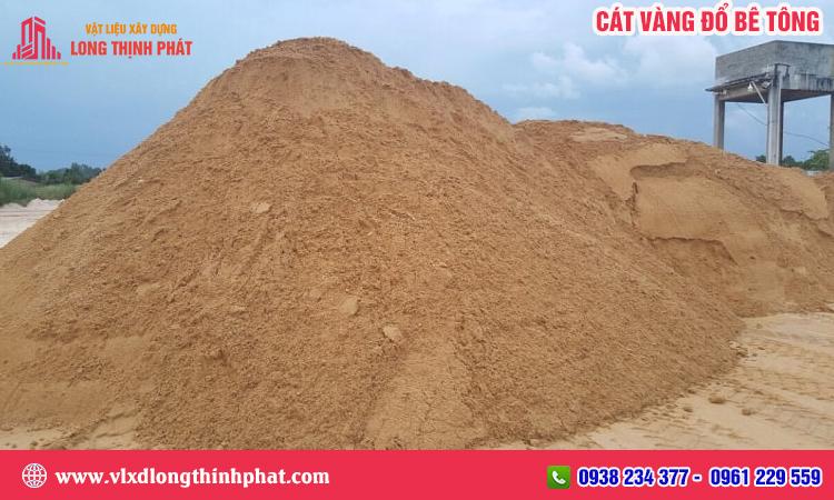 Cát Vàng Đổ Bê Tông: Đặc Điểm, Tiêu Chuẩn và Ứng Dụng Thực Tế