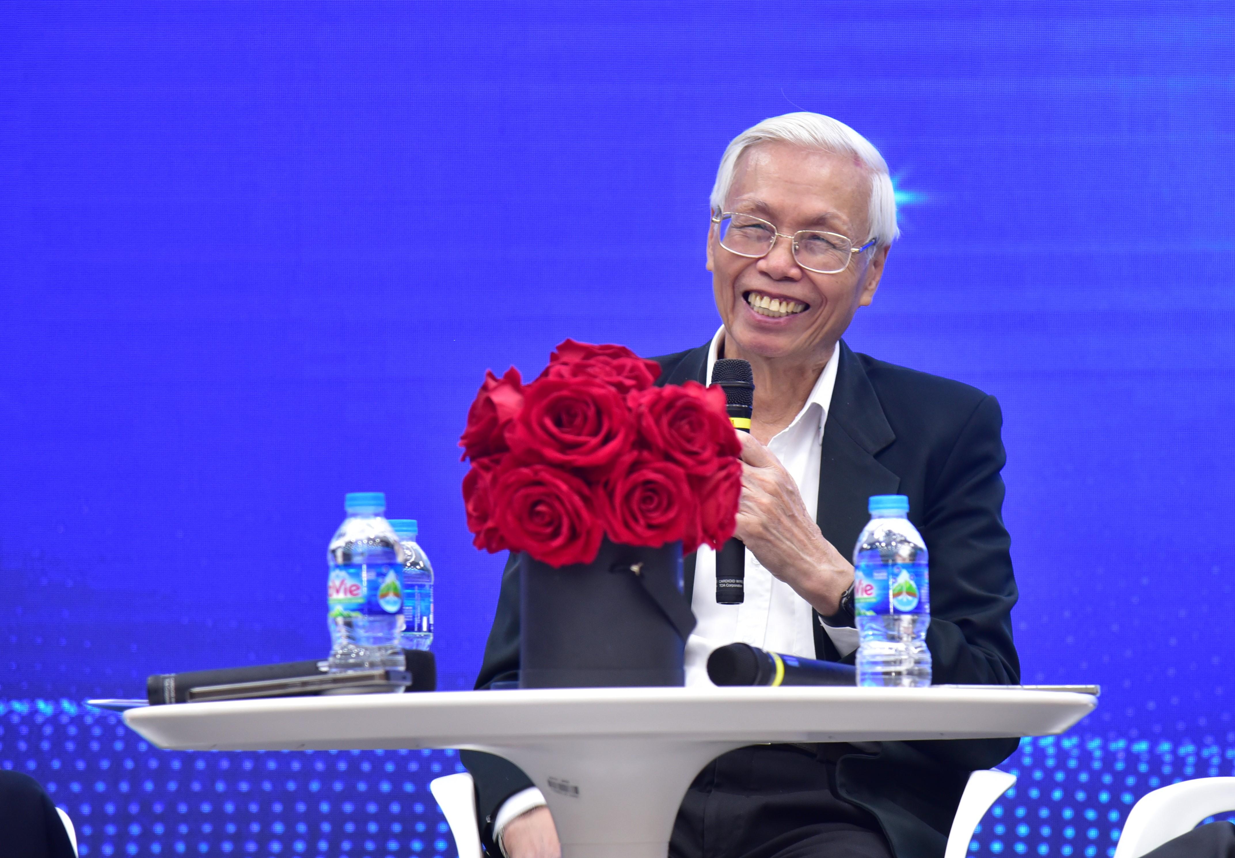 Tọa đàm “Ứng dụng Trí tuệ nhân tạo trong phát triển thuốc”: Khơi nguồn cảm hứng nghiên cứu cho thế hệ trẻ USTH